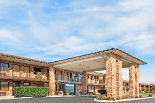 Days Inn by Wyndham New Market Battlefield image 5